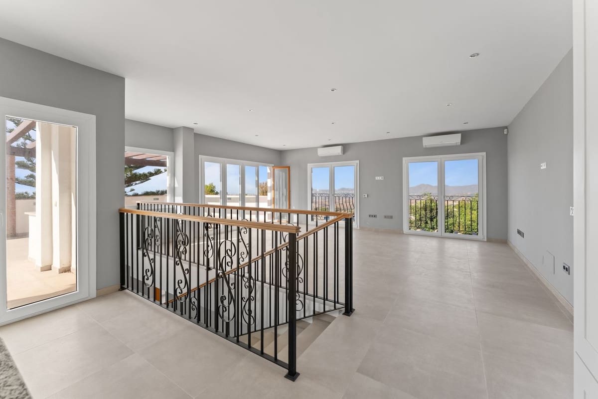 7 soveværelse Villa til salg i Mijas med swimmingpool - € 1.550.000 (Ref: 9208707)