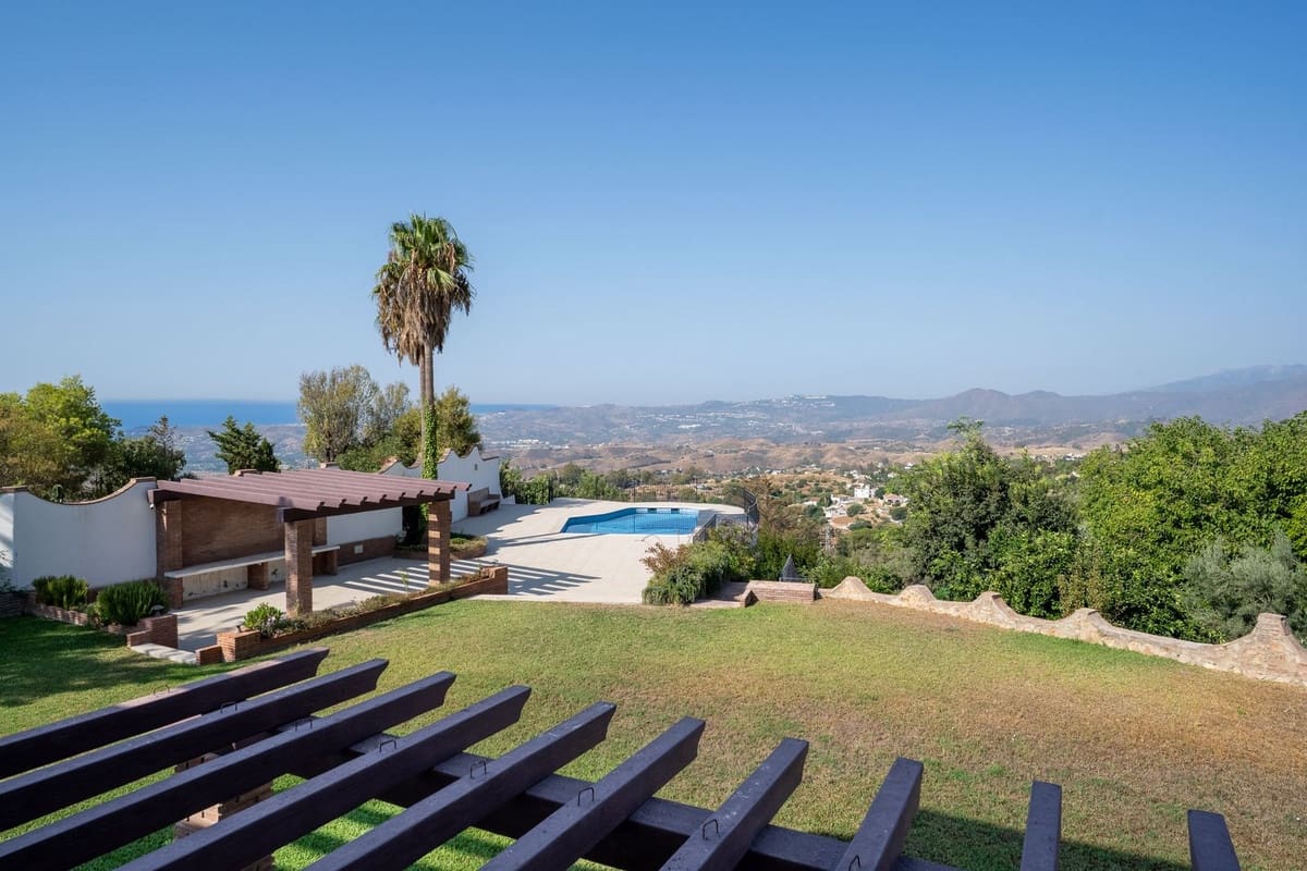 7 soveværelse Villa til salg i Mijas med swimmingpool - € 1.550.000 (Ref: 9208707)