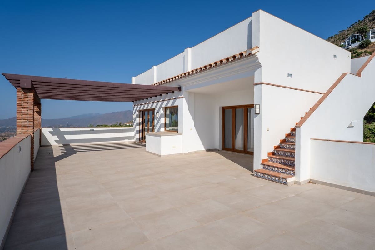 7 soveværelse Villa til salg i Mijas med swimmingpool - € 1.550.000 (Ref: 9208707)