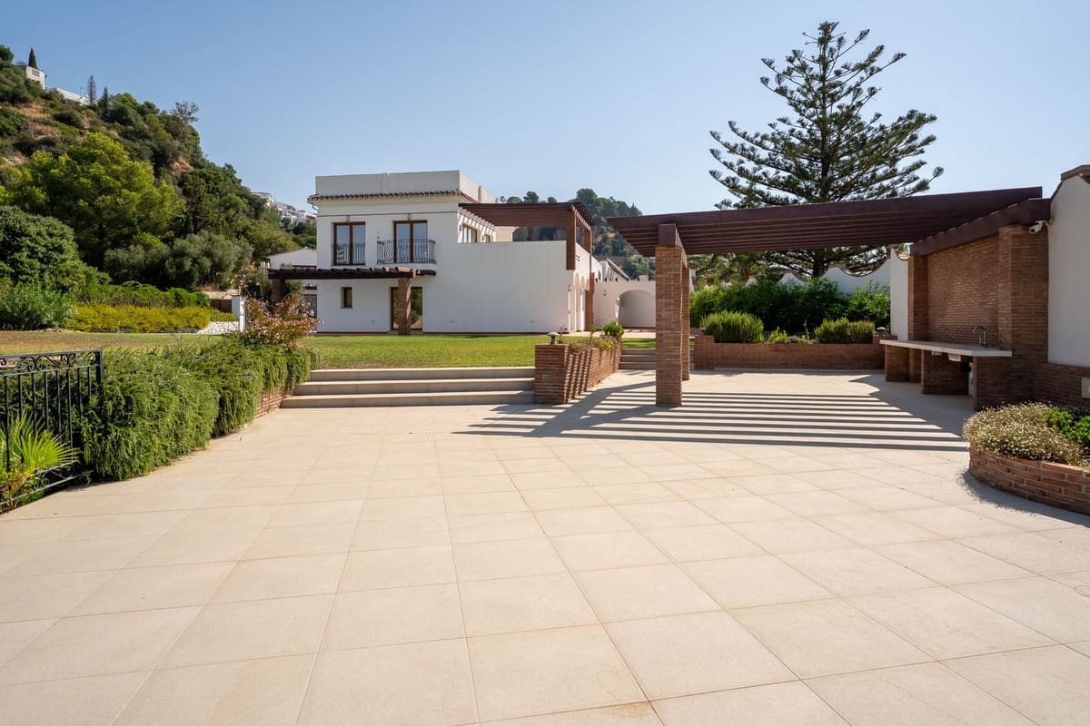 7 soveværelse Villa til salg i Mijas med swimmingpool - € 1.550.000 (Ref: 9208707)