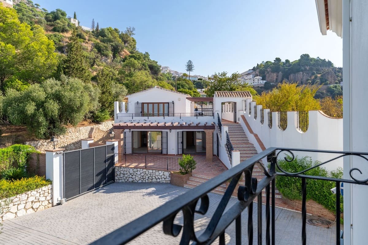 7 soveværelse Villa til salg i Mijas med swimmingpool - € 1.550.000 (Ref: 9208707)