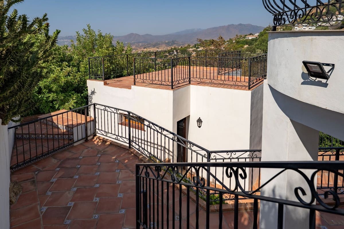 7 soveværelse Villa til salg i Mijas med swimmingpool - € 1.550.000 (Ref: 9208707)