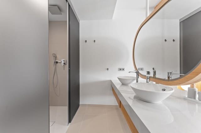 2 bedroom Apartment for sale in La Capellania, Benalmádena with pool - € 800,000 (Ref: 9230798)