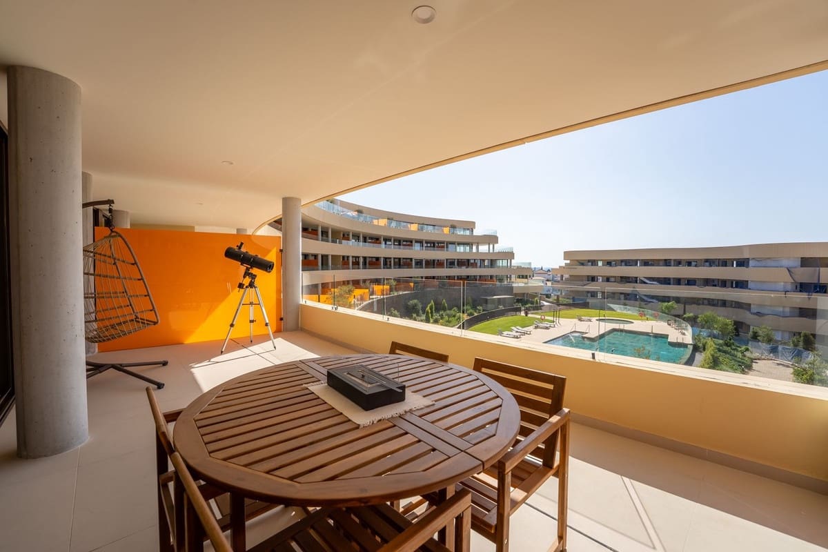 2 bedroom Apartment for sale in La Capellania with pool - € 800,000 (Ref: 9230798)