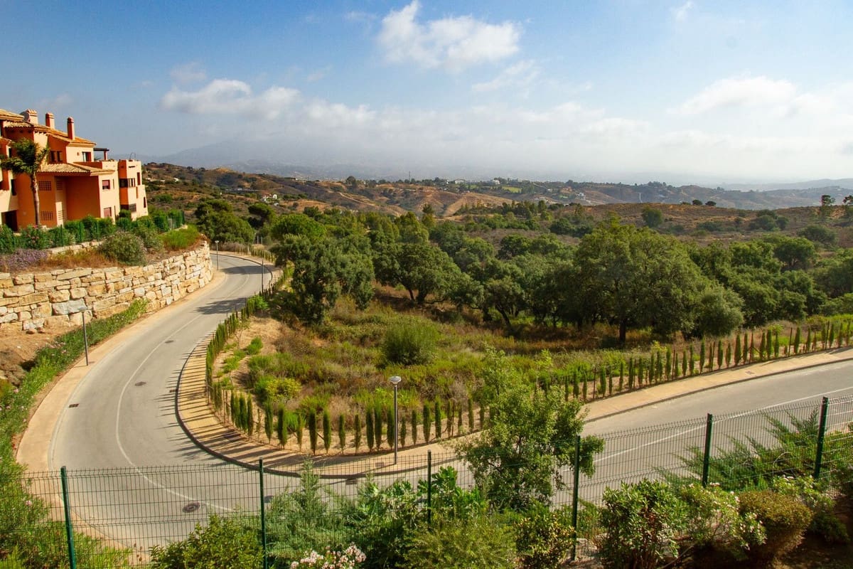 2 bedroom Apartment for sale in La Mairena - € 295,000 (Ref: 9237120)