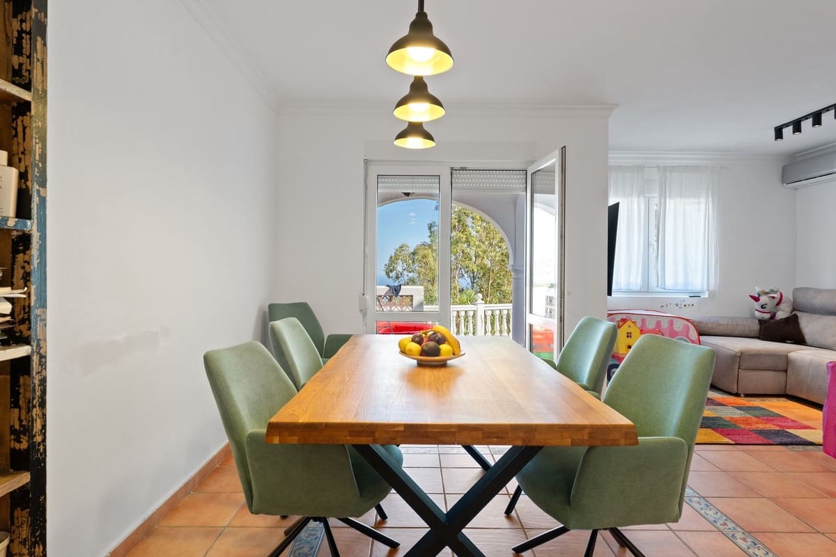 3 bedroom Townhouse for sale in Mijas with pool - € 415,000 (Ref: 9265066)