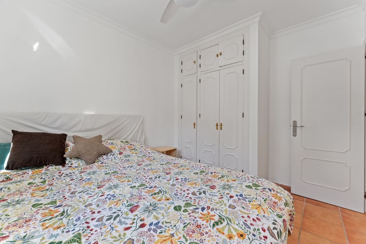 3 bedroom Townhouse for sale in Mijas with pool - € 415,000 (Ref: 9265066)