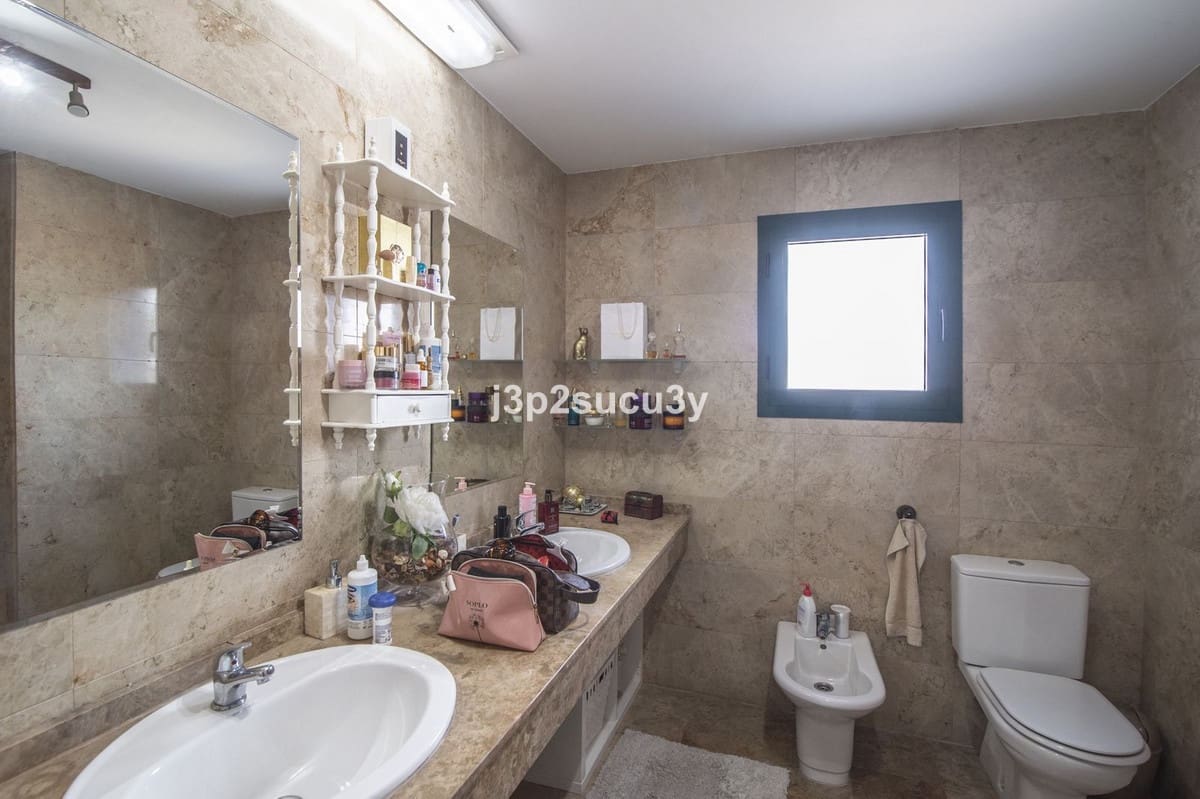 2 sovrum Lägenhet till salu i San Pedro de Alcantara med pool - 540 000 € (Ref: 9341591)