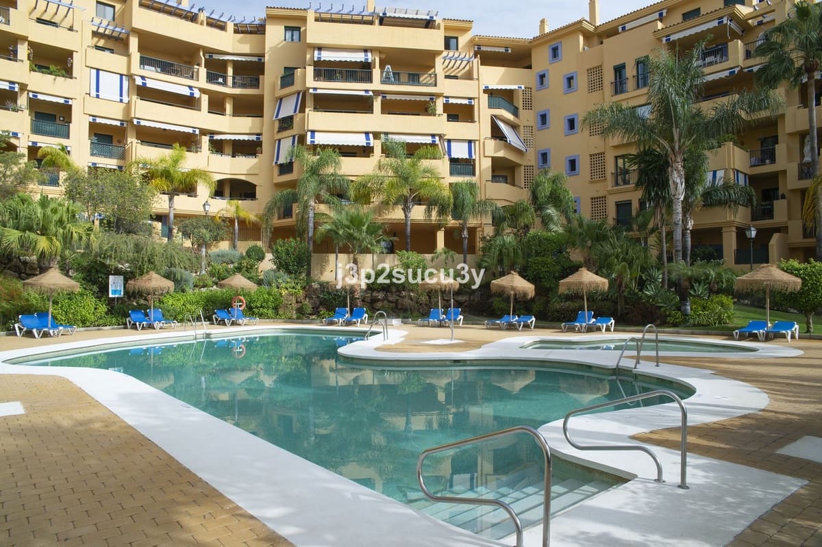 2 sovrum Lägenhet till salu i San Pedro de Alcantara med pool - 540 000 € (Ref: 9341591)