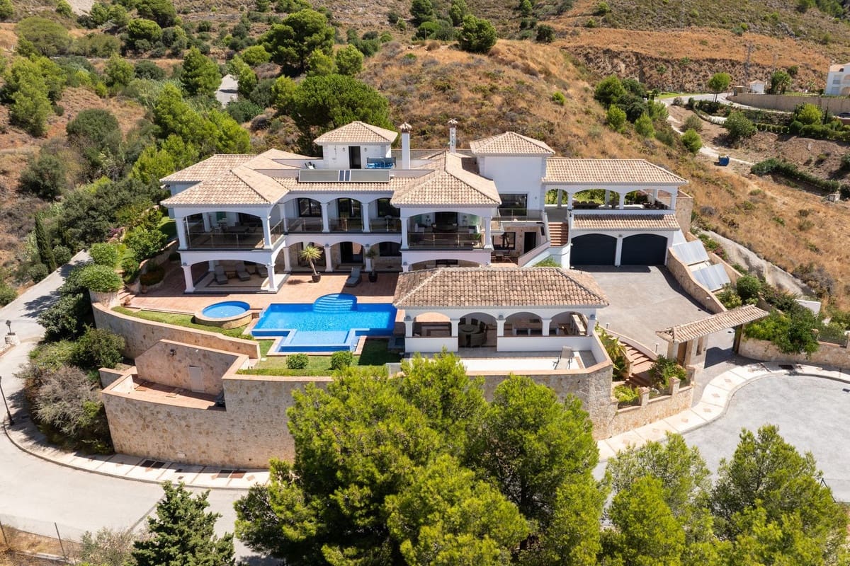 4 sypialnia Willa na sprzedaż w Valtocado z basenem - 2 495 000 € (Ref: 9347858)