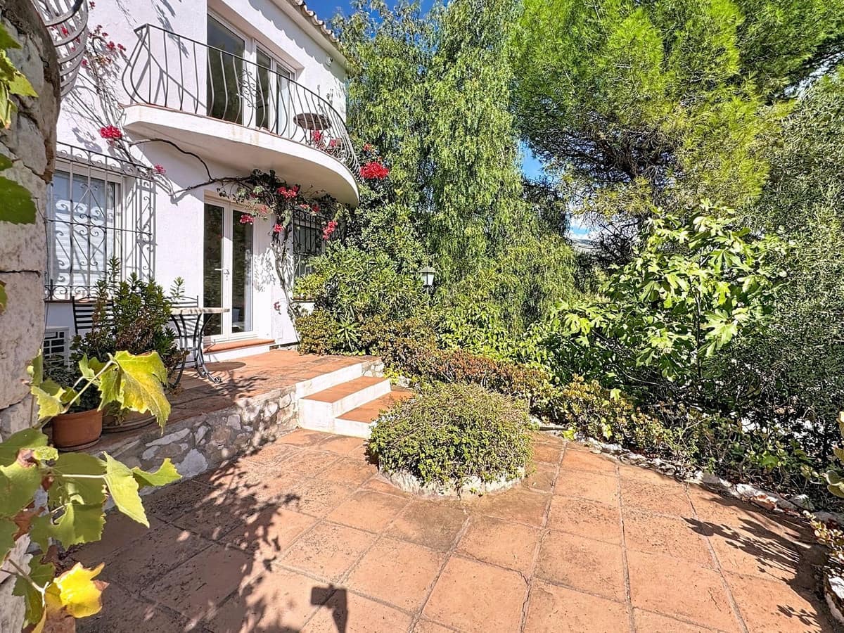 4 Zimmer Villa zu verkaufen in Mijas mit Pool - 975.000 € (Ref: 9383248)