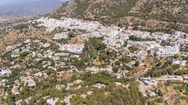 Undeveloped Land for sale in Mijas pueblo, Mijas - € 3,000,000 (Ref: 9383249)