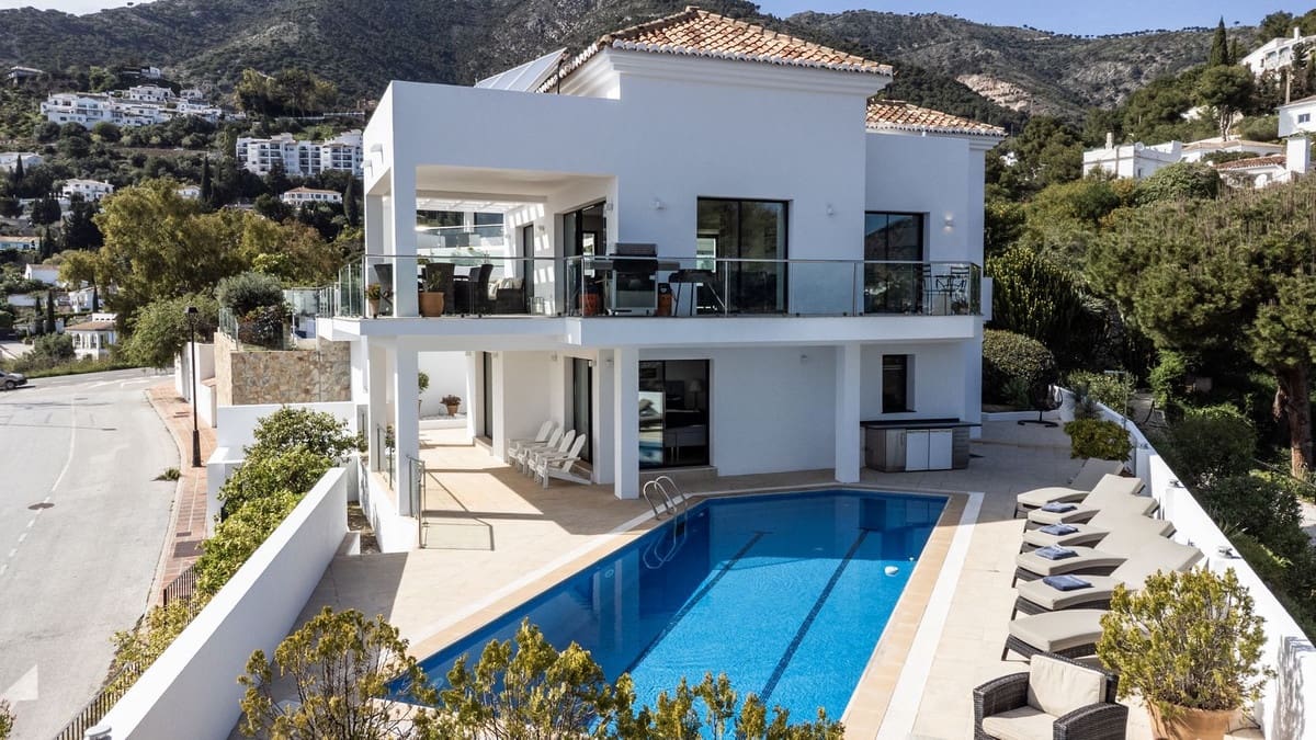 3 quarto Moradia para venda em Mijas com piscina - 1 445 000 € (Ref: 9424106)