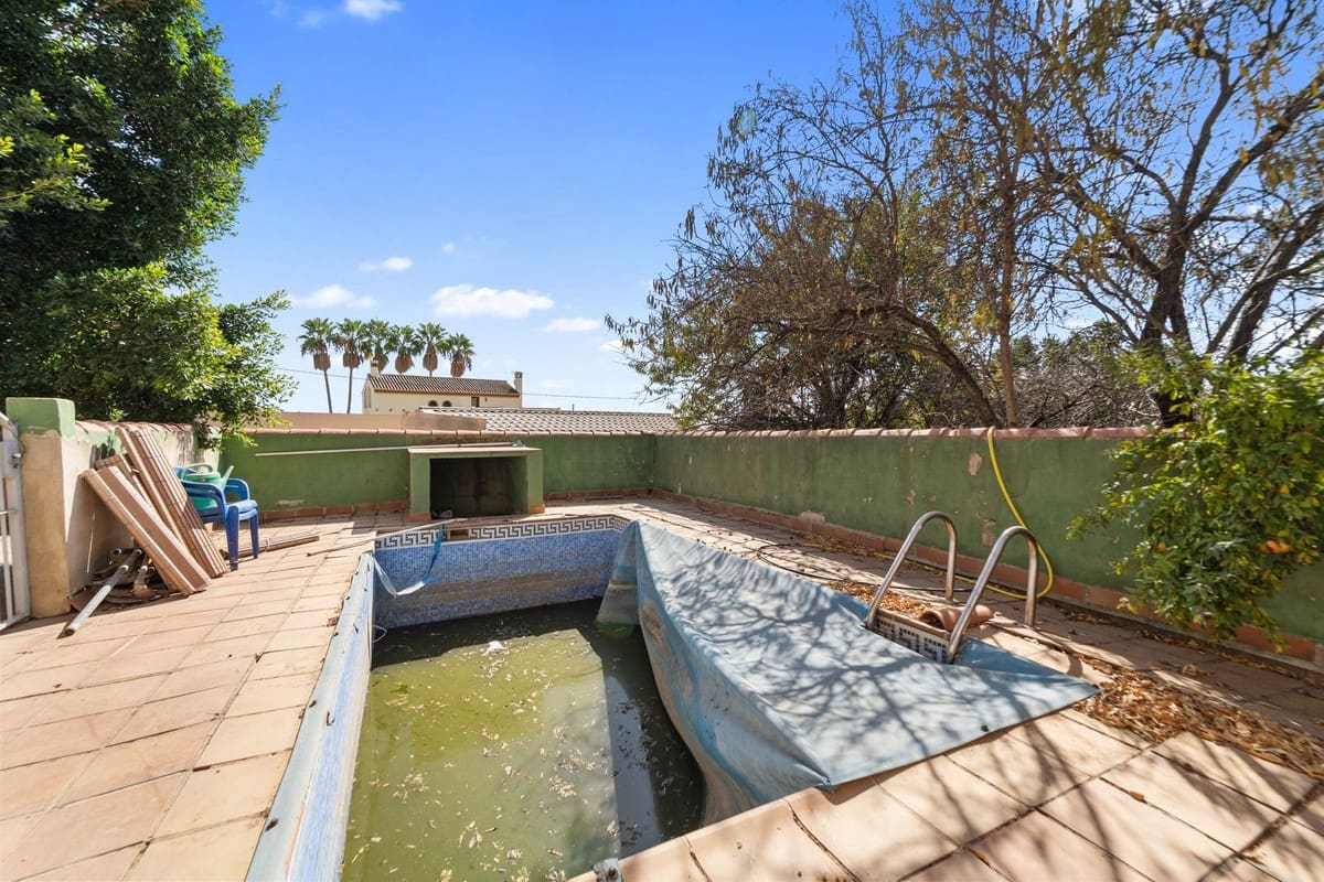 3 bedroom Villa for sale in Entrerrios with pool - € 390,000 (Ref: 9495296)