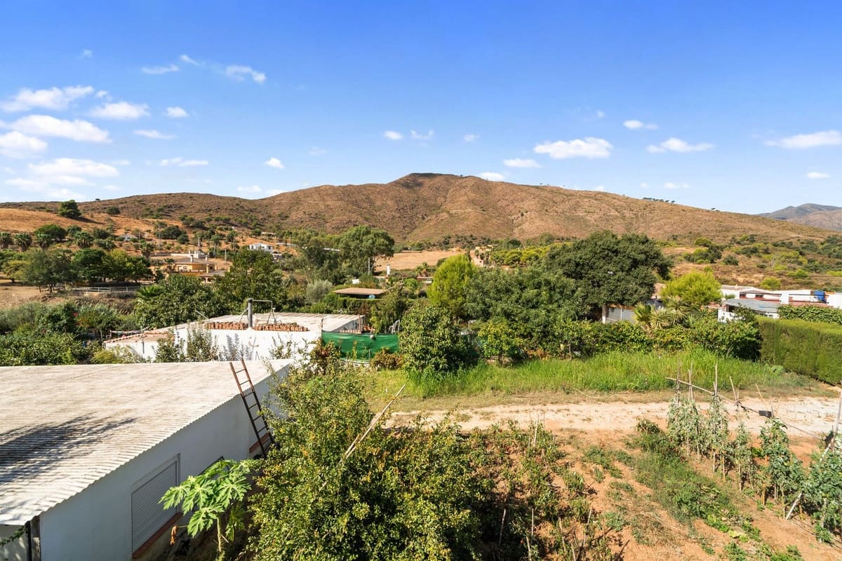 3 bedroom Villa for sale in Entrerrios with pool - € 390,000 (Ref: 9495296)