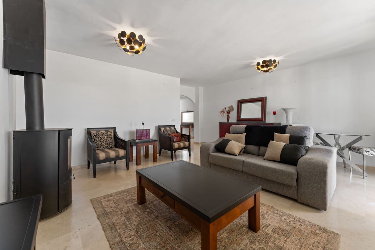 3 quarto Apartamento para venda em Mijas com piscina - 465 000 € (Ref: 9591933)