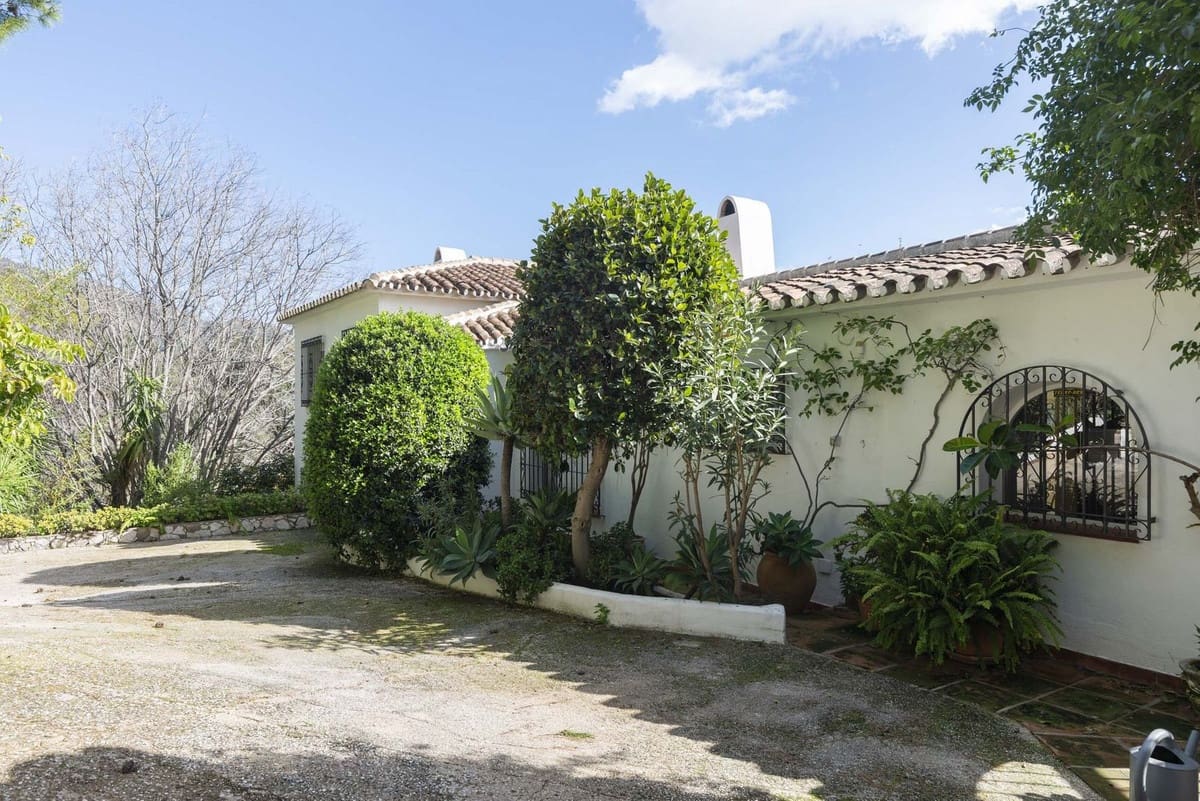 4 bedroom Villa for sale in Mijas - € 927,500 (Ref: 9625154)