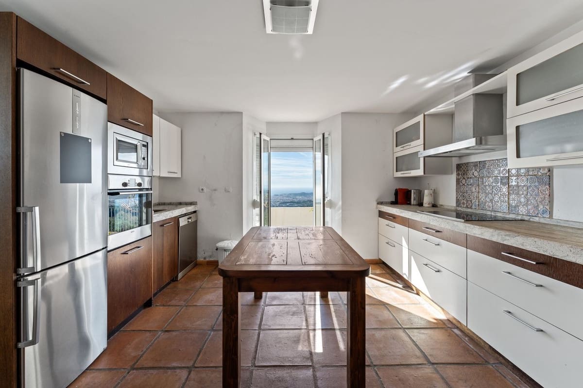 3 soverom Villa til salgs i Mijas med svømmebasseng - € 1 460 000 (Ref: 9627994)