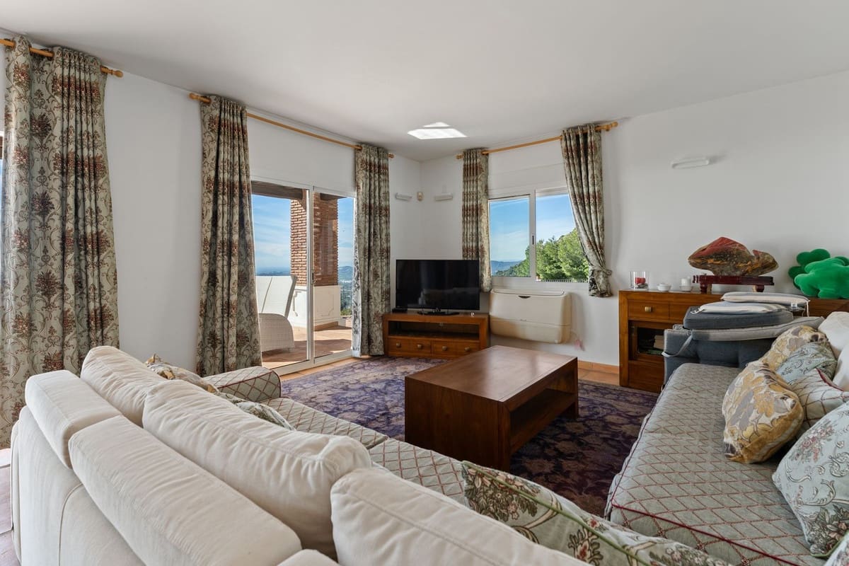 3 soverom Villa til salgs i Mijas med svømmebasseng - € 1 460 000 (Ref: 9627994)