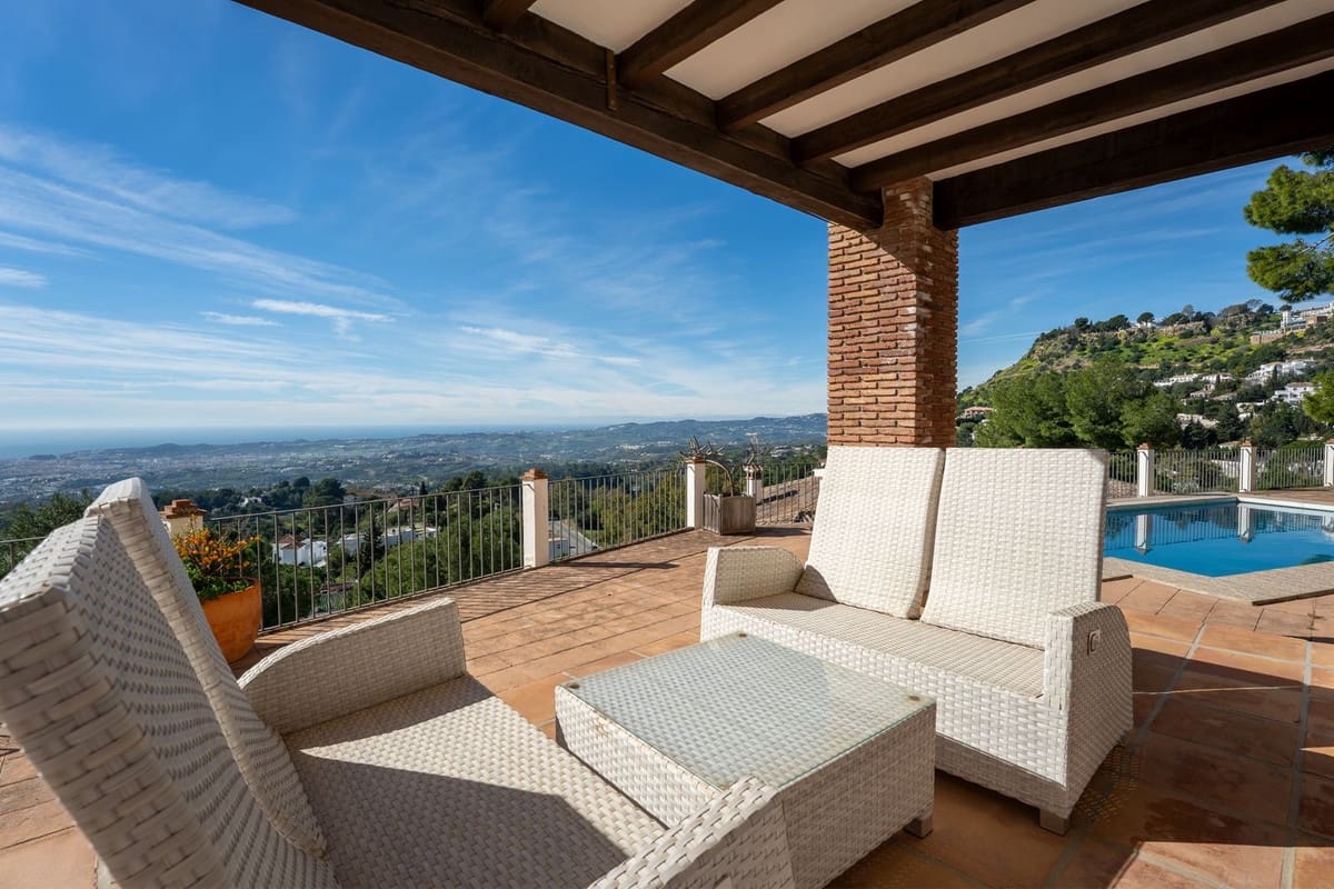 3 soverom Villa til salgs i Mijas med svømmebasseng - € 1 460 000 (Ref: 9627994)