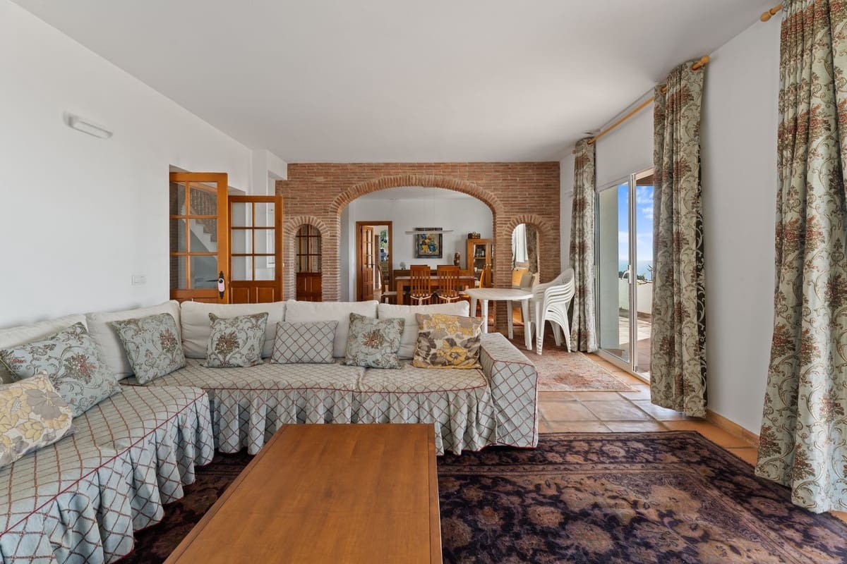 3 soverom Villa til salgs i Mijas med svømmebasseng - € 1 460 000 (Ref: 9627994)