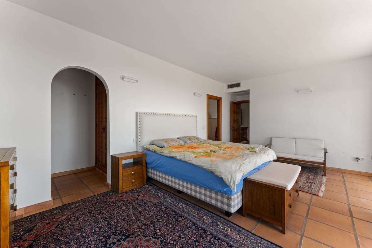 3 soverom Villa til salgs i Mijas med svømmebasseng - € 1 460 000 (Ref: 9627994)