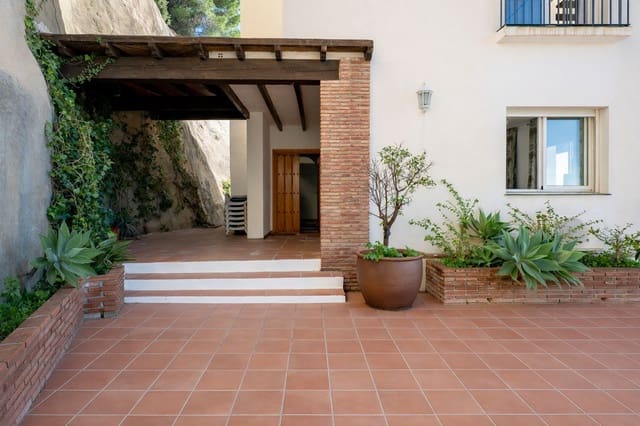 3 bedroom Villa for sale in Mijas pueblo, Mijas with pool - € 1,460,000 (Ref: 9627994)