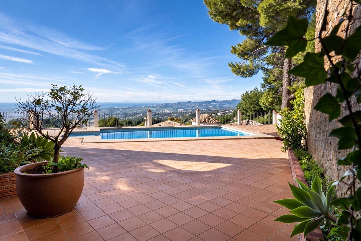 3 soverom Villa til salgs i Mijas med svømmebasseng - € 1 460 000 (Ref: 9627994)