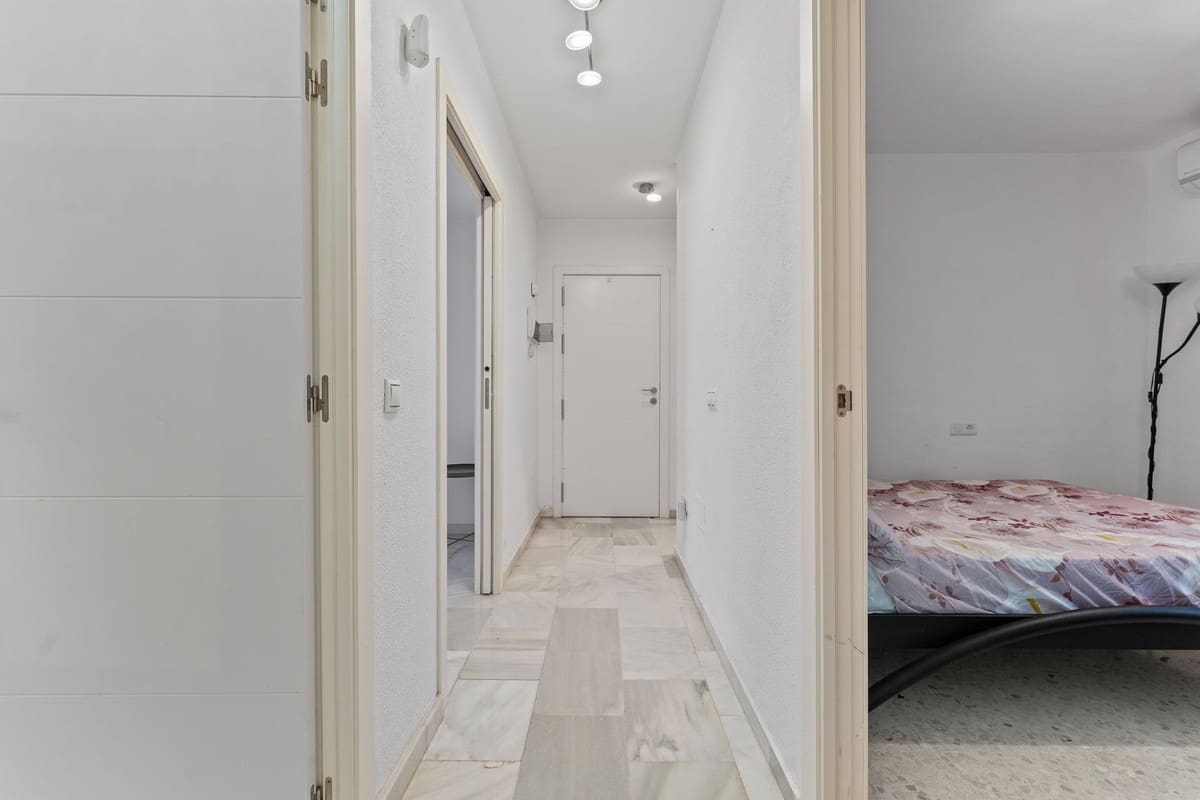 2 soverom Leilighet til salgs i Las Lagunas de Mijas med svømmebasseng - € 235 000 (Ref: 9627996)