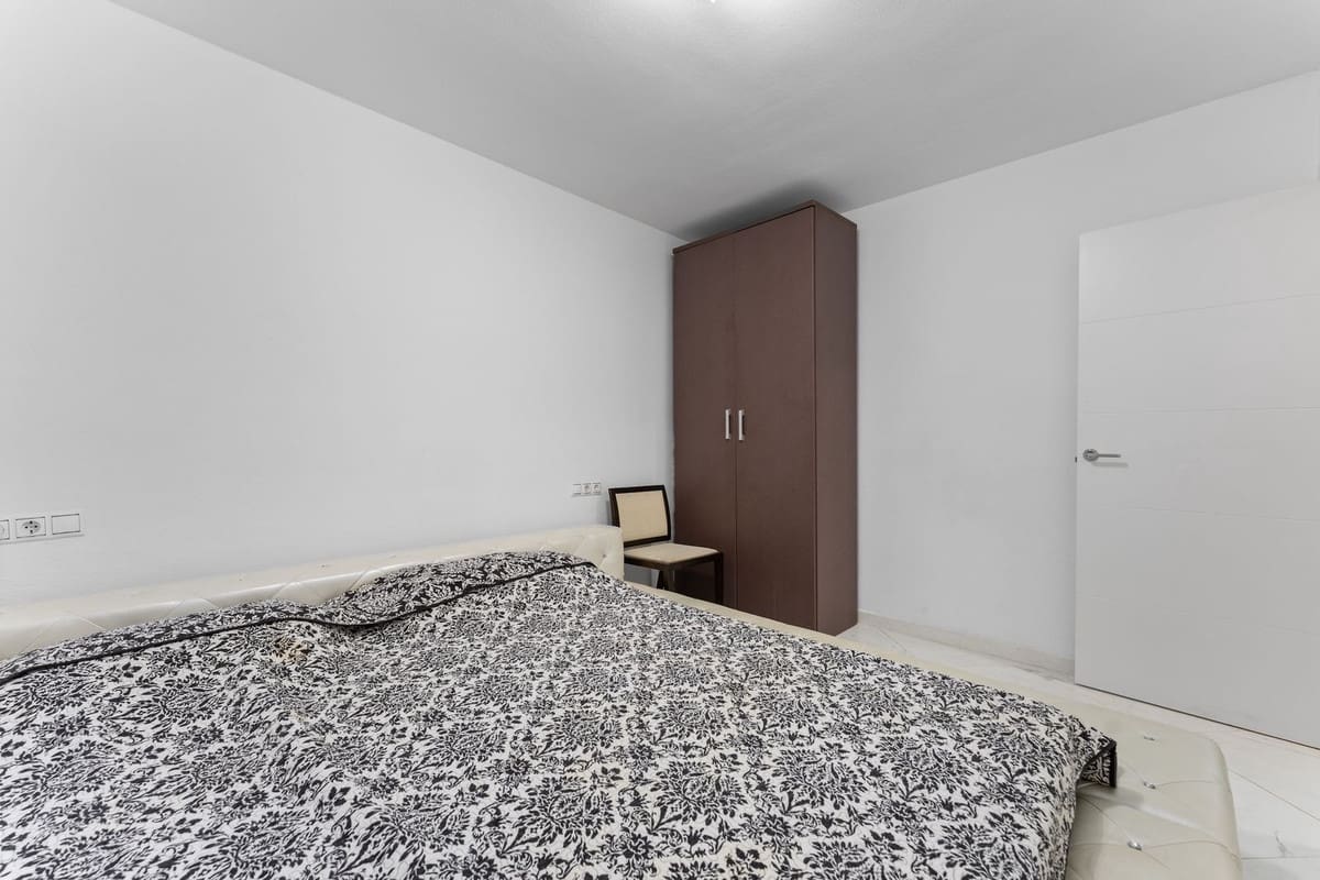 2 soverom Leilighet til salgs i Las Lagunas de Mijas med svømmebasseng - € 235 000 (Ref: 9627996)