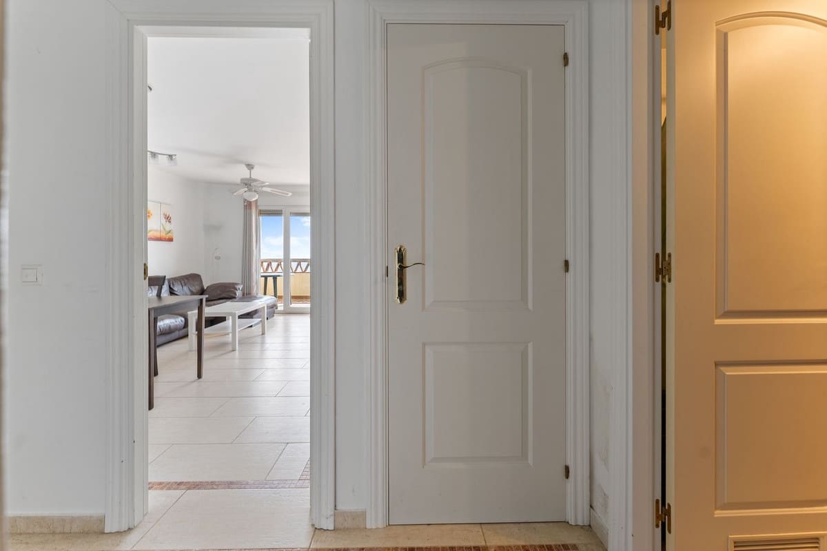 2 bedroom Apartment for sale in Benalmadena Costa with pool - € 340,000 (Ref: 9667078)