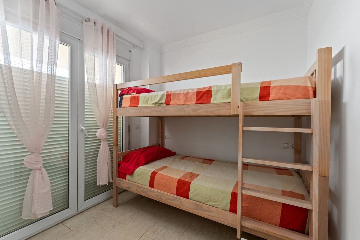 2 bedroom Apartment for sale in Benalmadena Costa with pool - € 340,000 (Ref: 9667078)