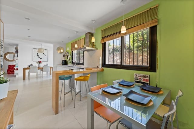 3 sovrum Villa till salu i La Sierrezuela, Mijas med pool - 649 000 € (Ref: 9707483)