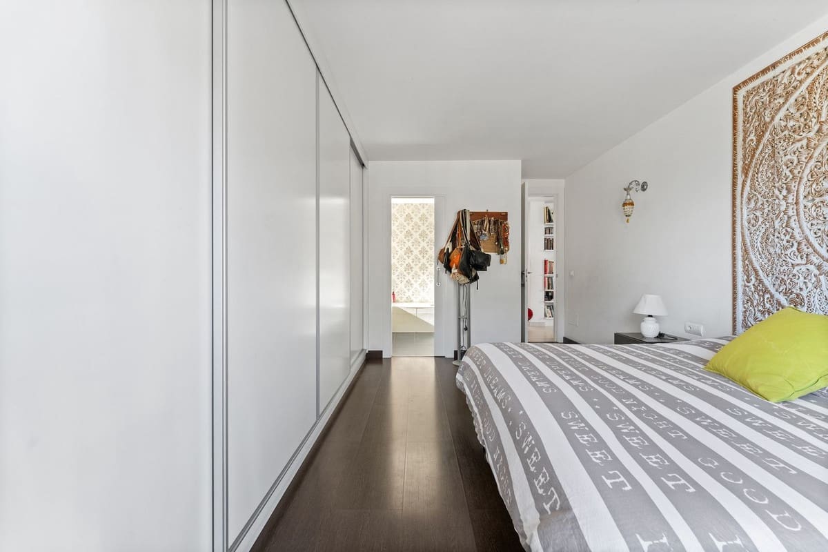 3 bedroom Villa for sale in La Sierrezuela with pool - € 649,000 (Ref: 9707483)