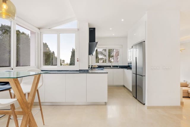 4 slaapkamer Villa te koop in Las Lagunas de Mijas, Mijas met zwembad - € 1.380.000 (Ref: 9713262)