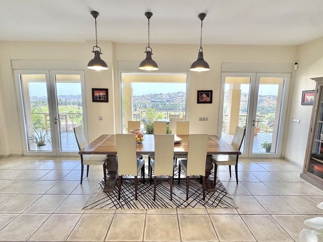 6 soveværelse Villa til salg i Las Lagunas de Mijas, Mijas med swimmingpool - € 1.975.000 (Ref: 9713888)