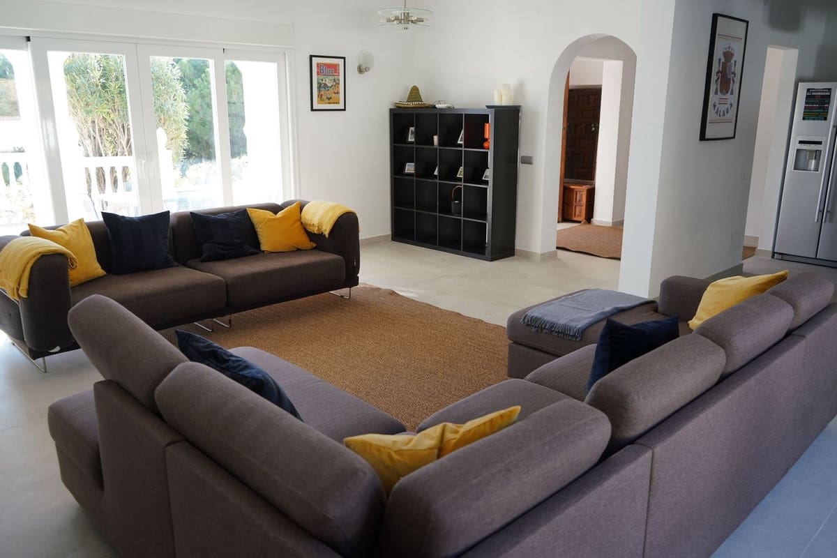 5 soverom Villa til salgs i Mijas Golf med svømmebasseng - € 895 000 (Ref: 9723863)