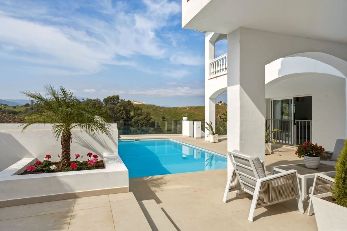 6 slaapkamer Villa te koop in Mijas met zwembad - € 1.095.000 (Ref: 9730179)