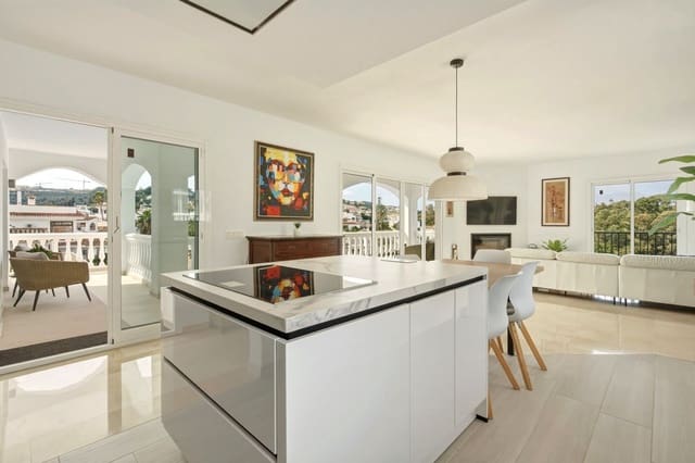 6 soverom Villa til salgs i Mijas med svømmebasseng - € 1 095 000 (Ref: 9730179)