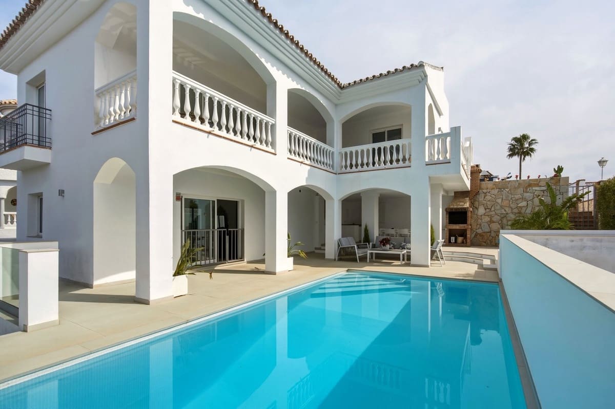 6 slaapkamer Villa te koop in Mijas met zwembad - € 1.095.000 (Ref: 9730179)