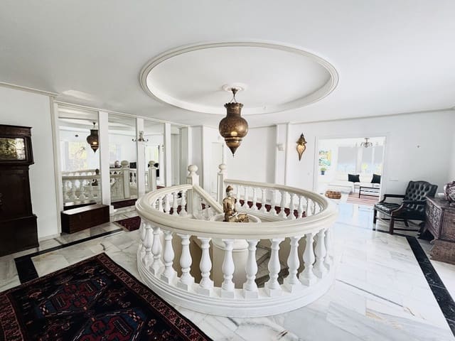 5 soveværelse Villa til salg i Valtocado, Mijas med swimmingpool - € 1.499.000 (Ref: 9783440)