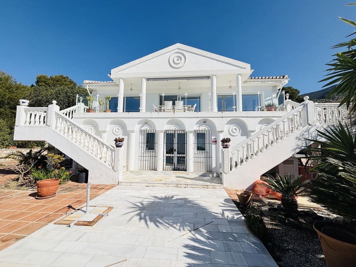 5 soverom Villa til salgs i Valtocado med svømmebasseng - € 1 499 000 (Ref: 9783440)