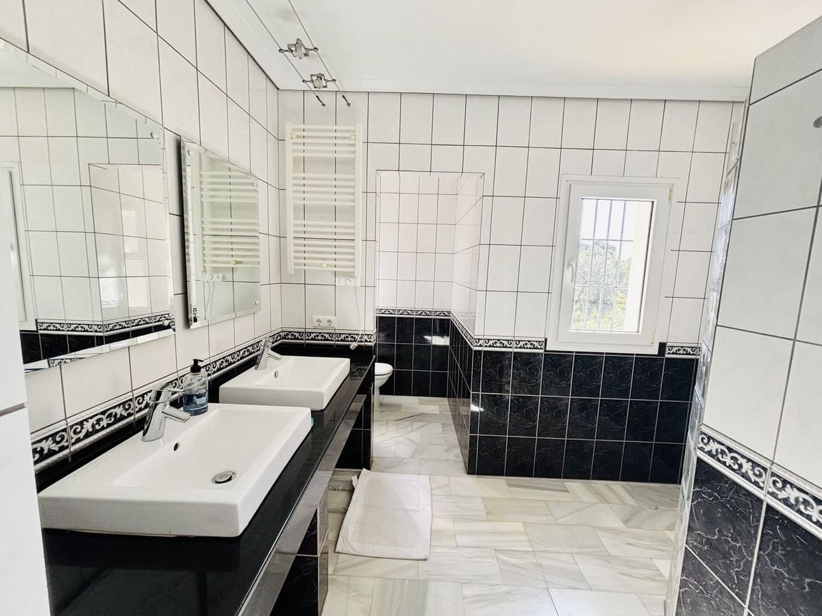 5 soverom Villa til salgs i Valtocado med svømmebasseng - € 1 499 000 (Ref: 9783440)