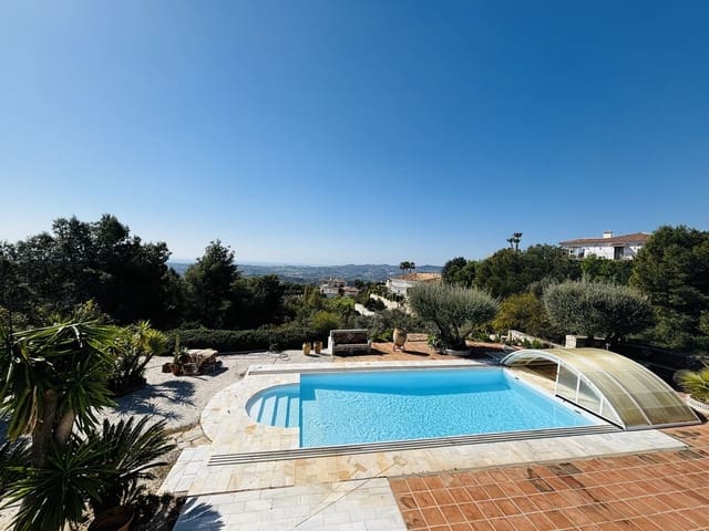 5 soveværelse Villa til salg i Valtocado, Mijas med swimmingpool - € 1.499.000 (Ref: 9783440)