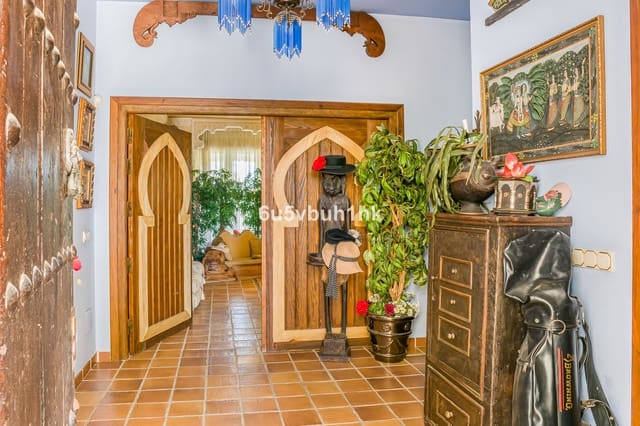 Chalet de 8 habitaciones en Mijas pueblo, Mijas en venta con piscina - 4.250.000 € (Ref: 9783441)