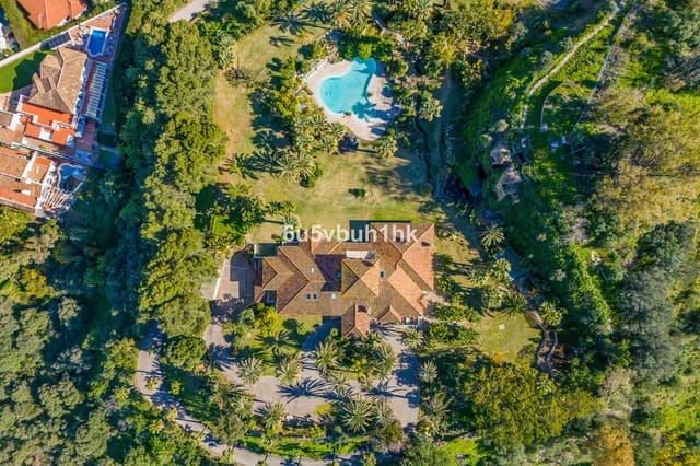 Chalet de 8 habitaciones en Mijas pueblo, Mijas en venta con piscina - 4.250.000 € (Ref: 9783441)