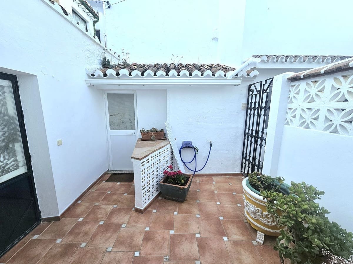 2 bedroom Villa for sale in Mijas - € 424,000 (Ref: 9783442)