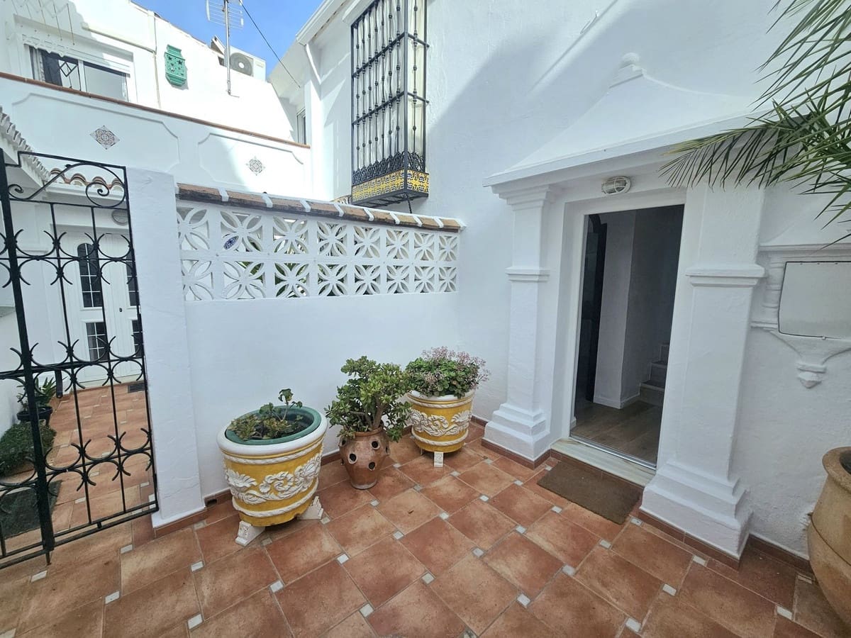 2 bedroom Villa for sale in Mijas - € 424,000 (Ref: 9783442)