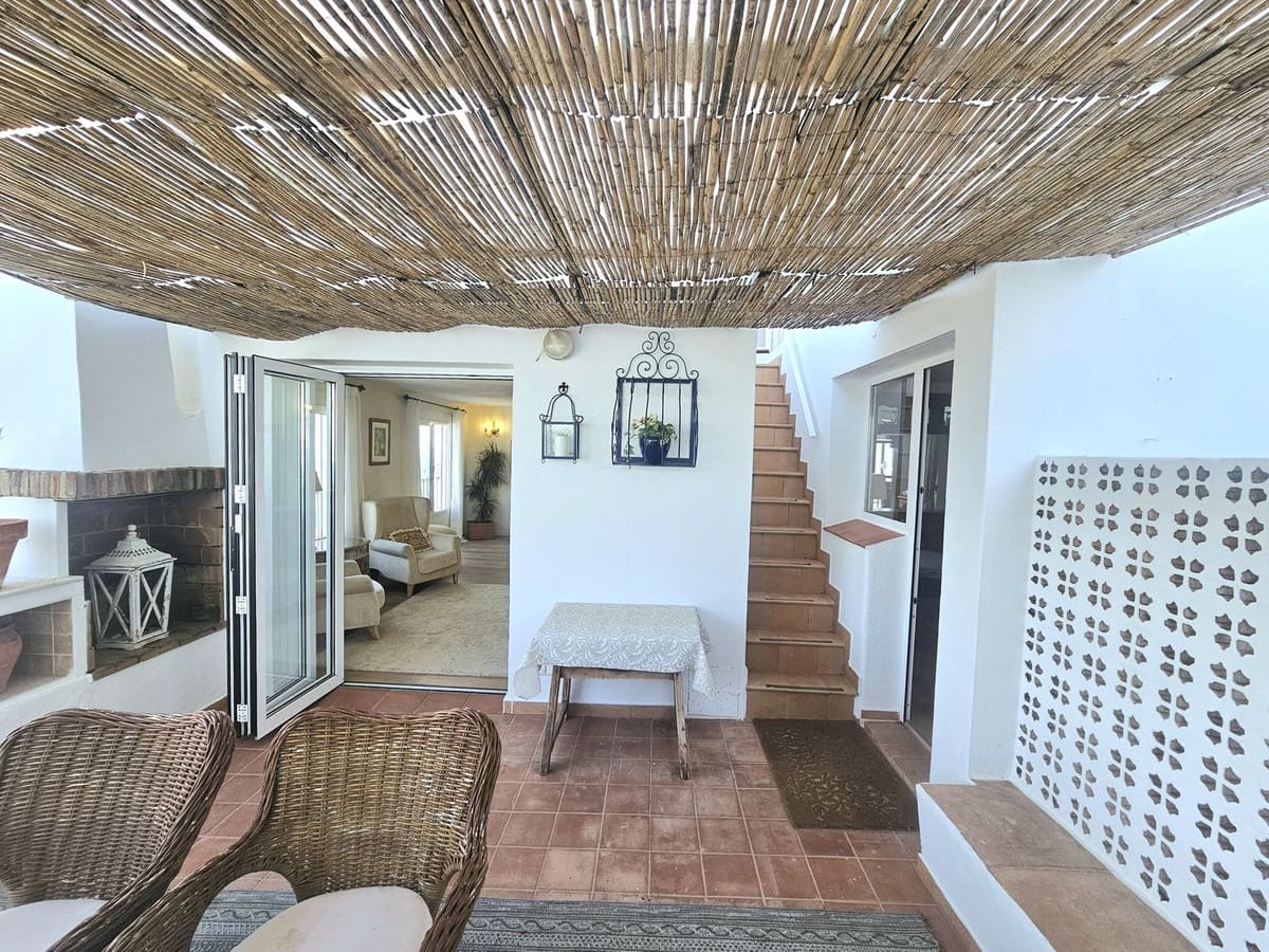 2 bedroom Villa for sale in Mijas - € 424,000 (Ref: 9783442)