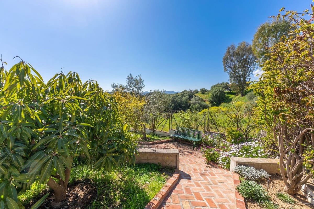 4 sovrum Villa till salu i Las Lagunas de Mijas - 1 050 000 € (Ref: 9798177)